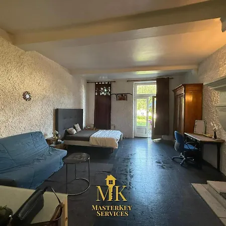Le Cloitre Jardin Privatif, Apartment *