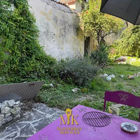 Le Cloitre Jardin Privatif, Apartment